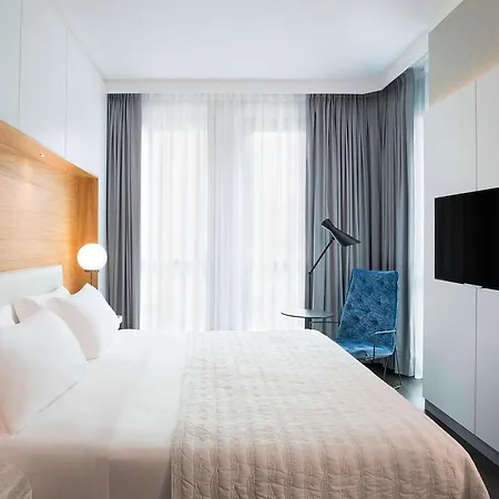 Hotel Le Meridien Visconti 4*