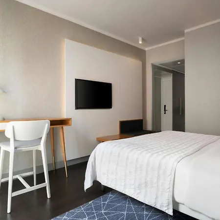 Le Meridien Visconti Hotell 4*