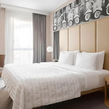 Отель Le Meridien Visconti