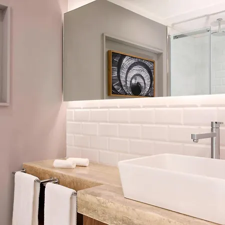 Hotel Le Meridien Visconti 4*