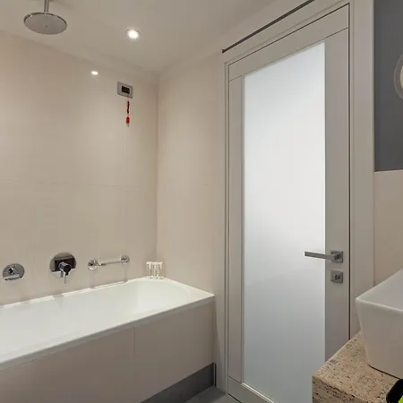 Le Meridien Visconti 4*