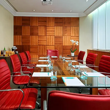 Le Meridien Visconti Отель