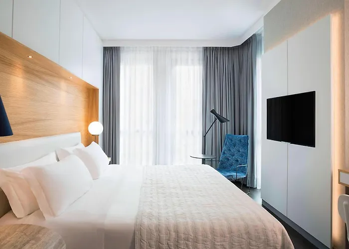 Hotell Le Meridien Visconti 4*