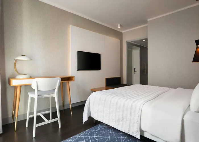 Le Meridien Visconti Hotell 4*