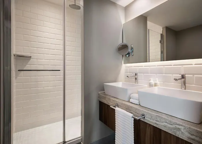 Le Meridien Visconti Hotell 4*