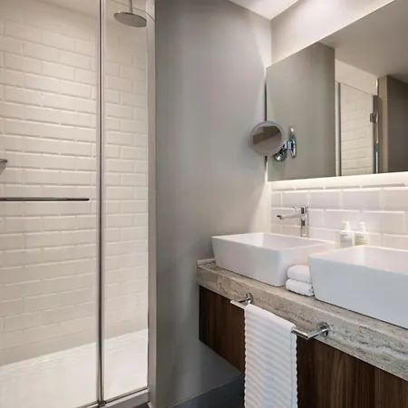 Le Meridien Visconti Szálloda 4*